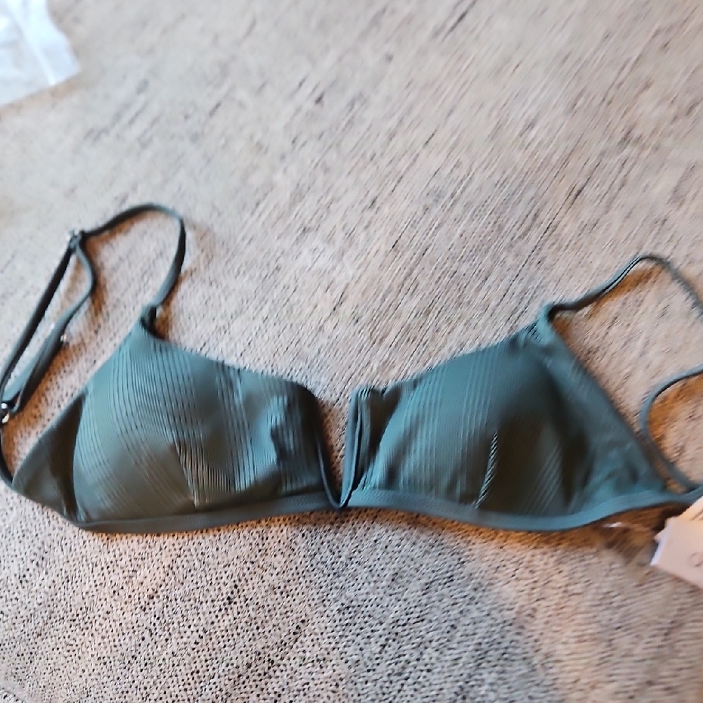 Elegant Green Bra